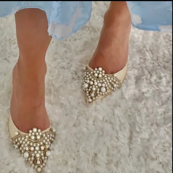 NWT - Bella Pearl Embellished Kitten Heel Shoes / Slides - Size 5 - Picture 4 of 8